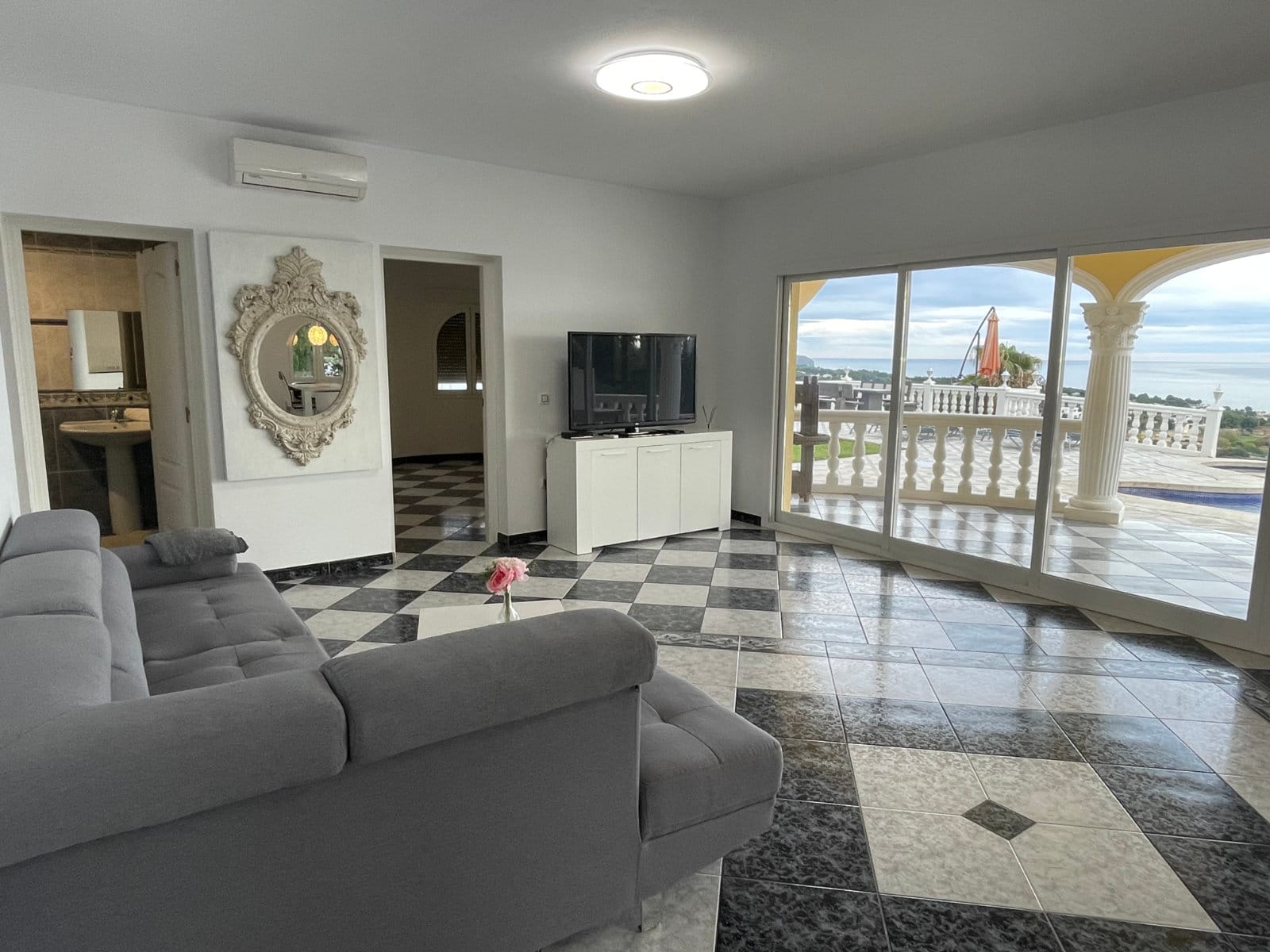 Villa de lujo con vista al mar en venta en Calpe