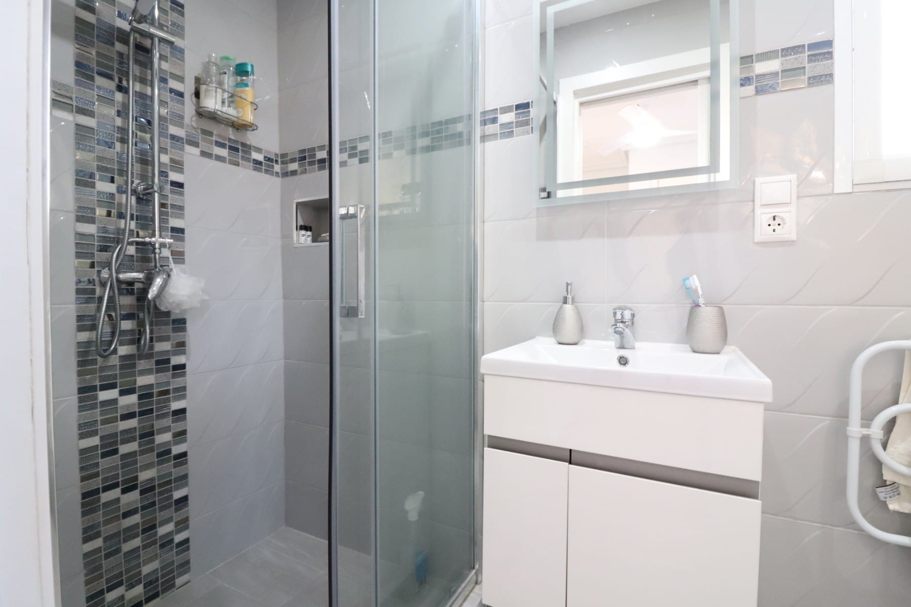 Venta. Villa en Algorfa