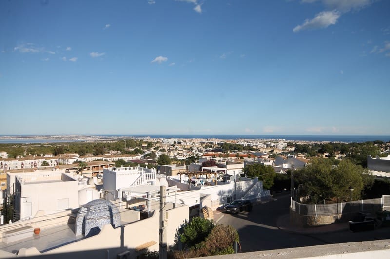 Venta. Villa en San Miguel de Salinas