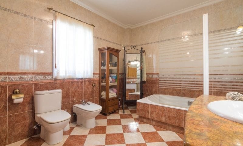 For Sale. Villa in Crevillente
