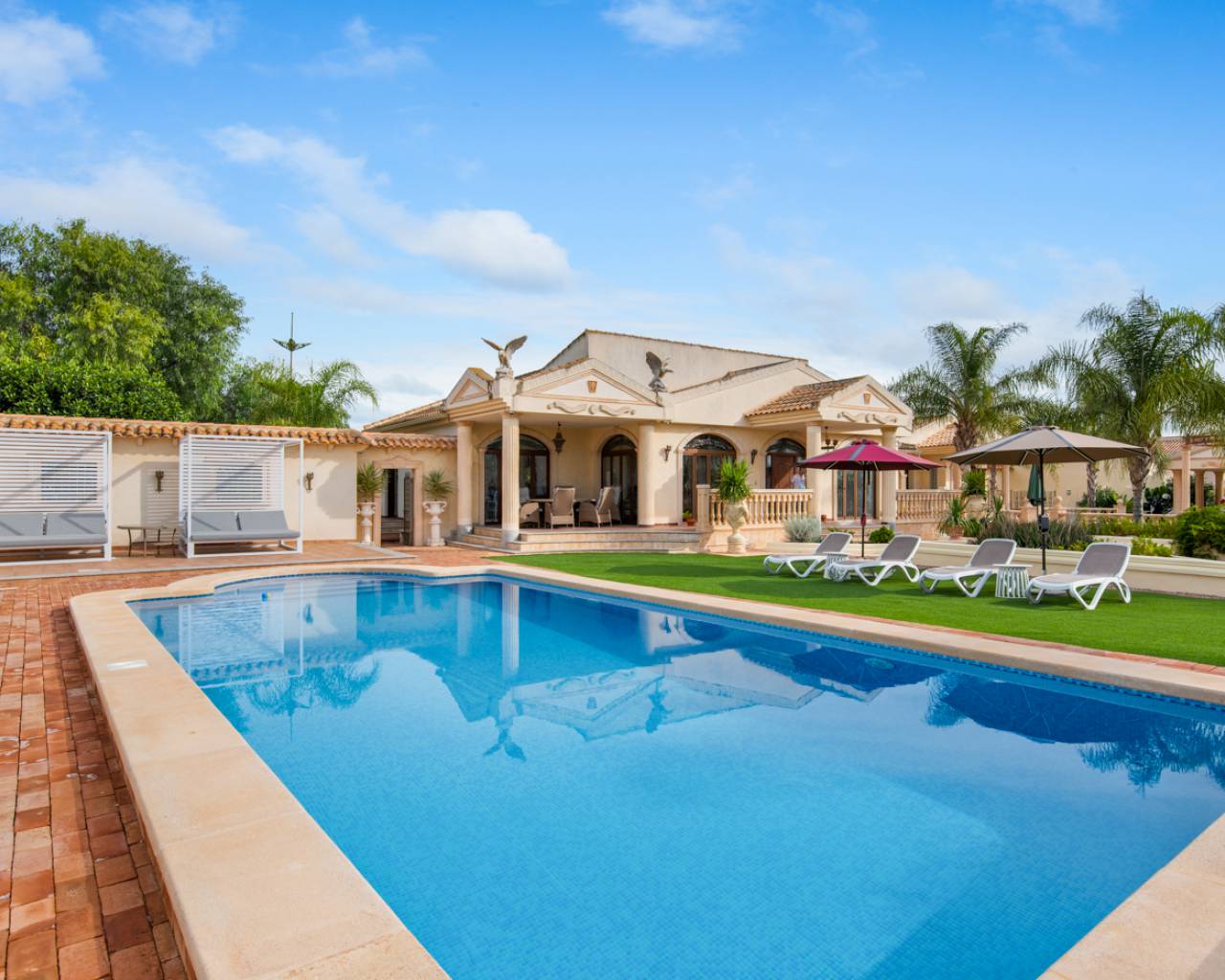 Venta. Villa en Daya Vieja