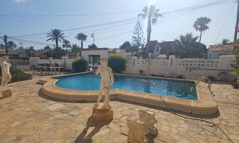 Verkauf. Villa in Torrevieja