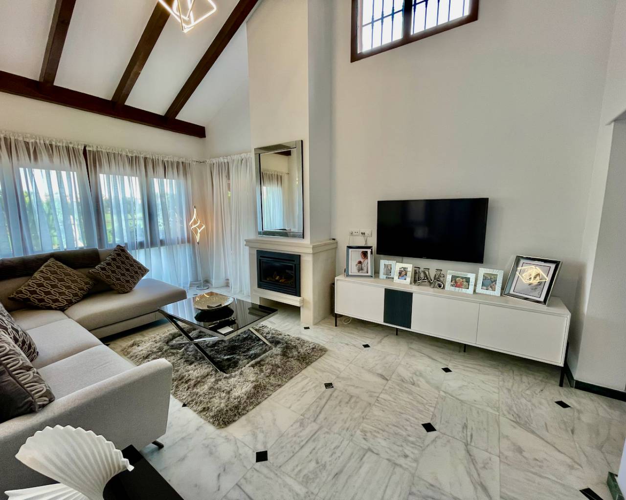 Venta. Villa en Algorfa