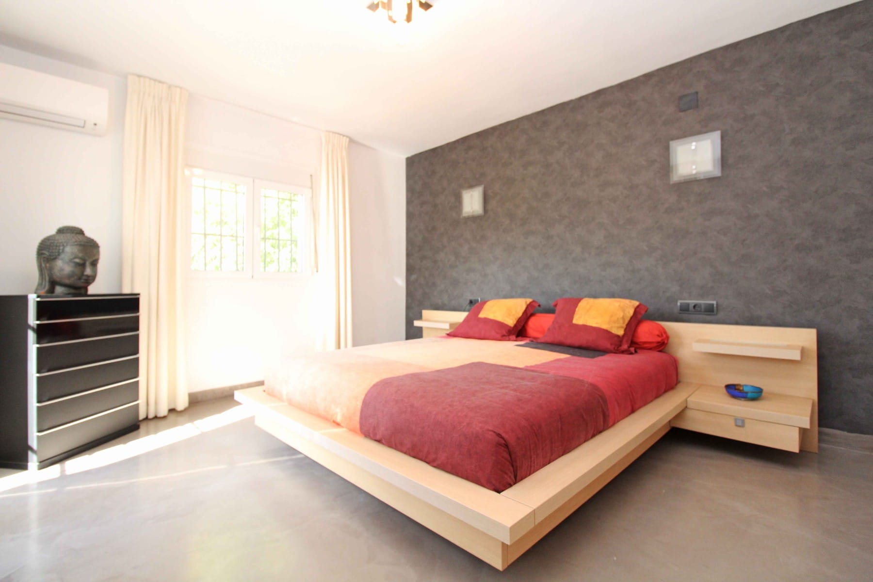 Verkoop. Villa in Javea