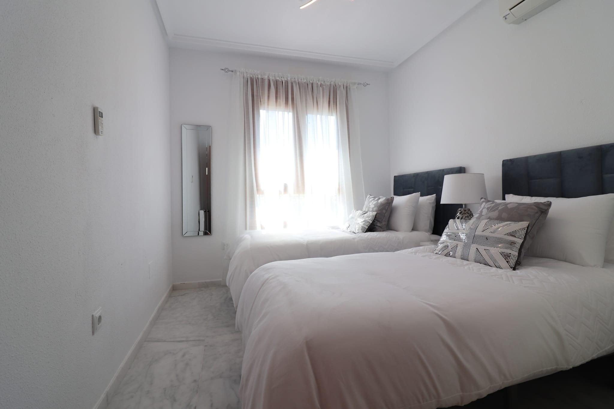 Venta. Villa en Algorfa