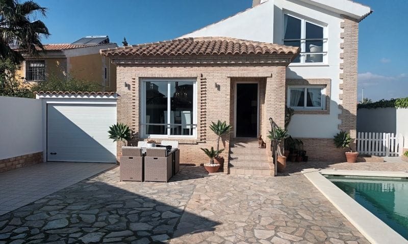 Venta. Villa en Murcia