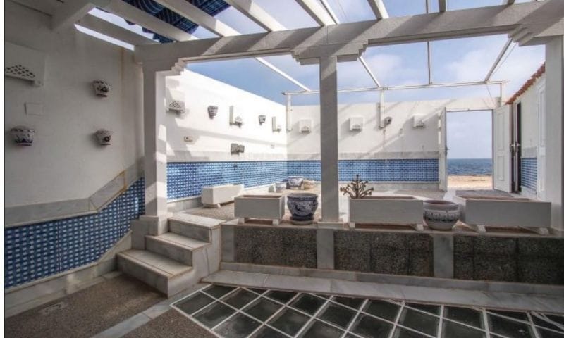 Venta. Villa en Alicante