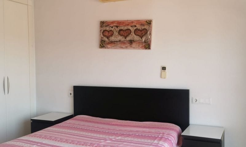 Venta. Villa en Algorfa