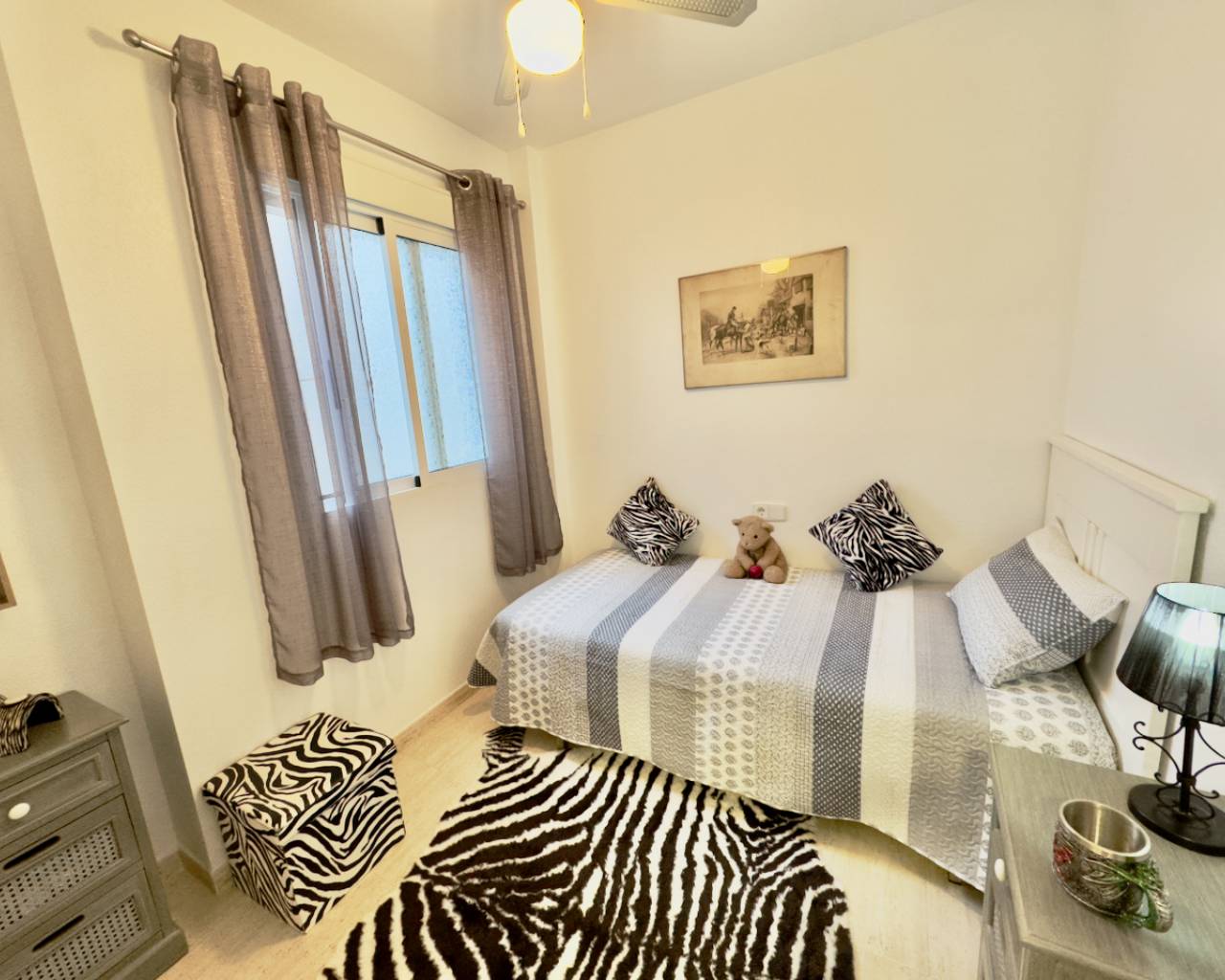 Venta. Villa en Los Montesinos