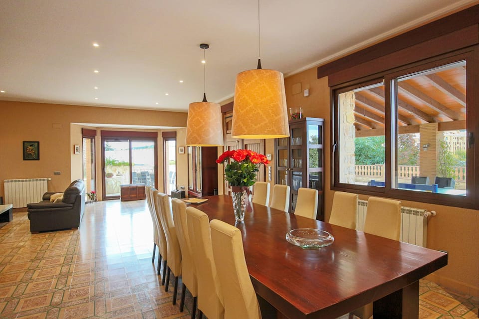 For Sale. Villa in Pedreguer