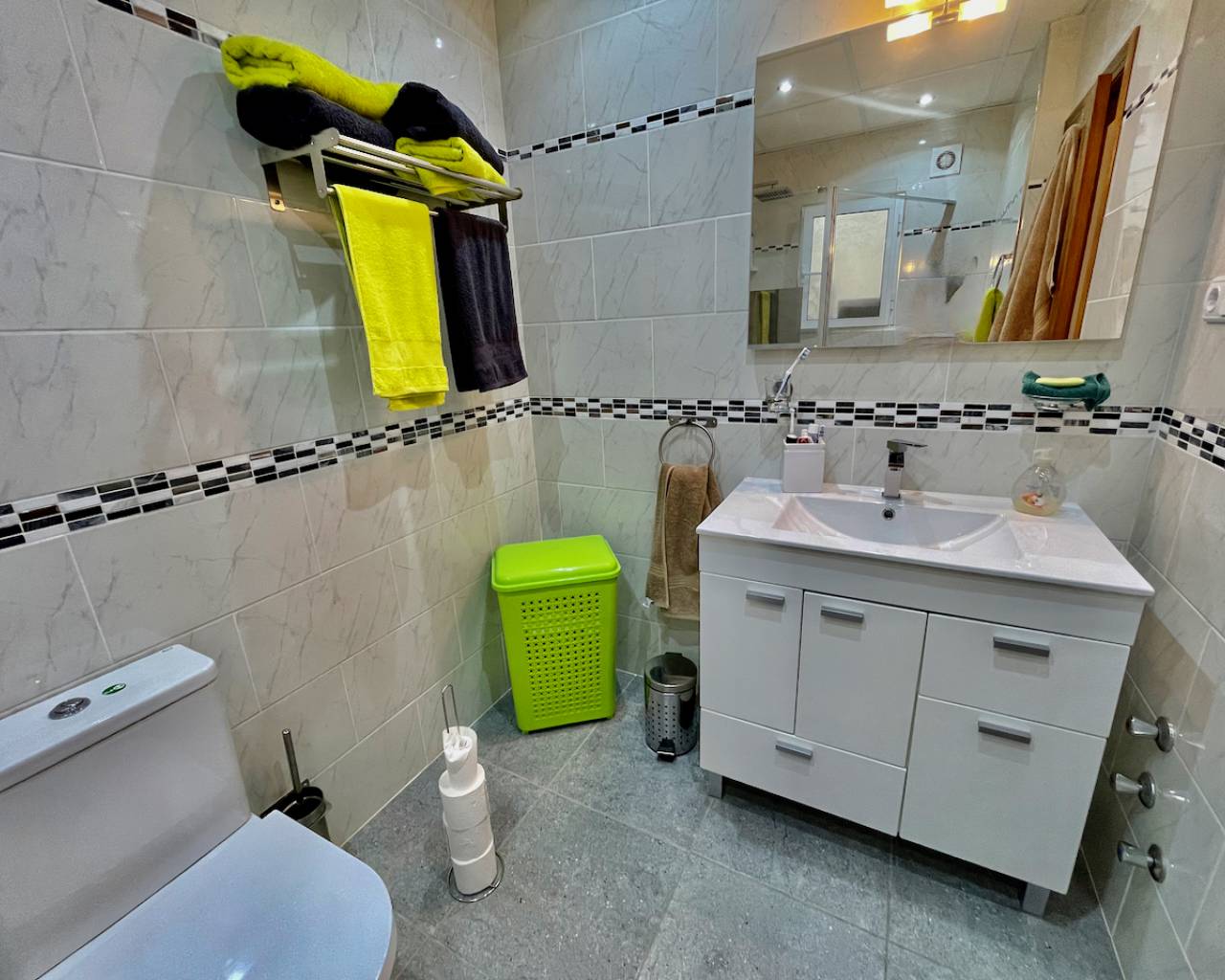 Venta. Villa en Algorfa
