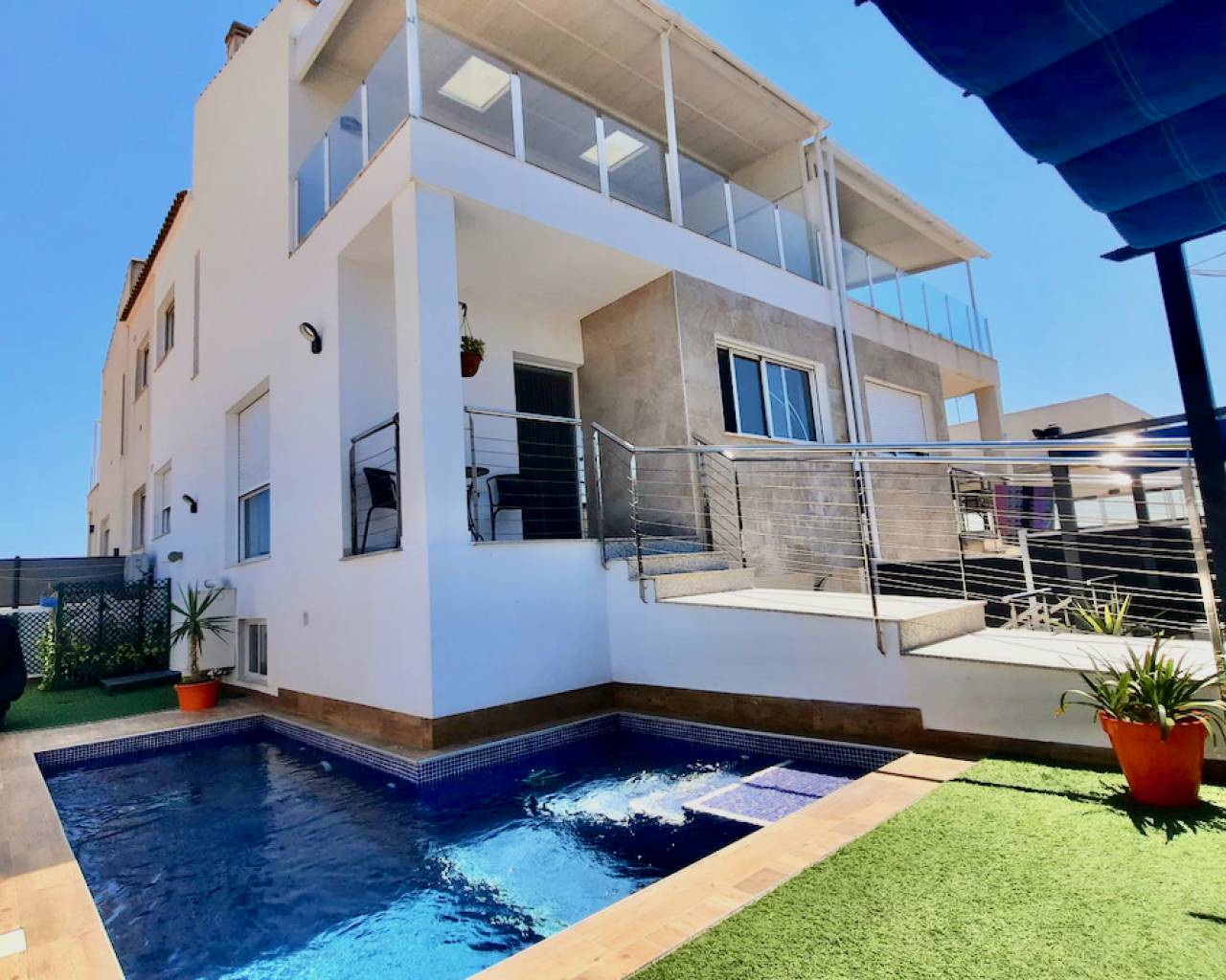 For Sale. Villa in Daya Nueva