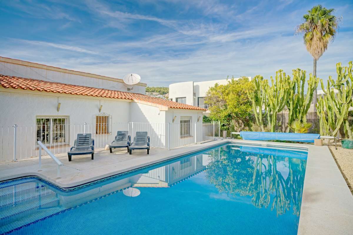 Venta. Villa en Calpe