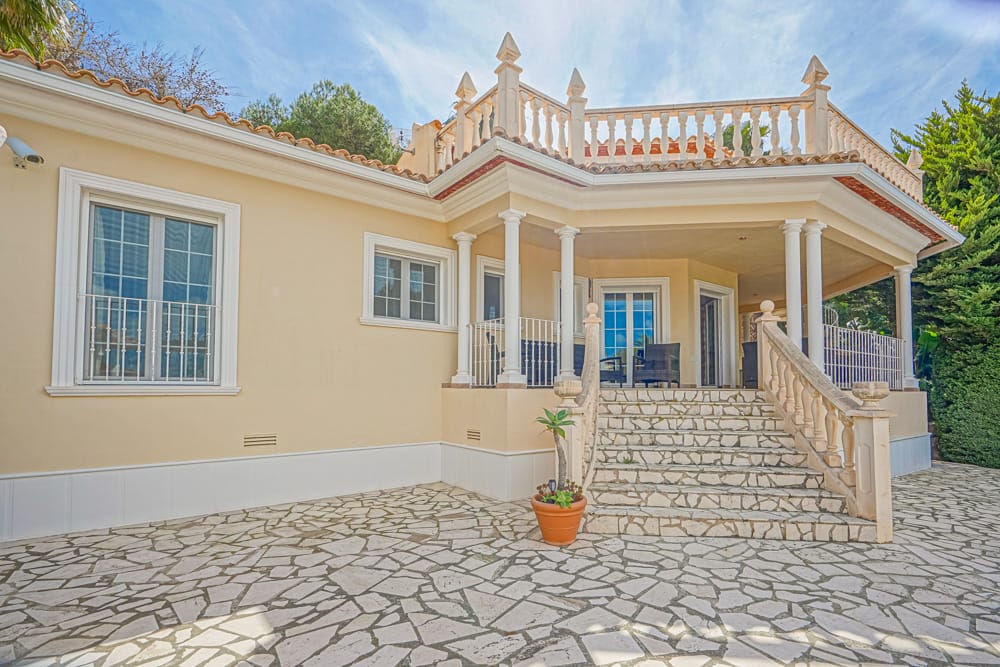 Verkoop. Villa in Javea