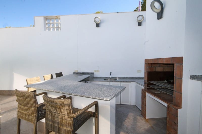 Venta. Villa en San Miguel de Salinas