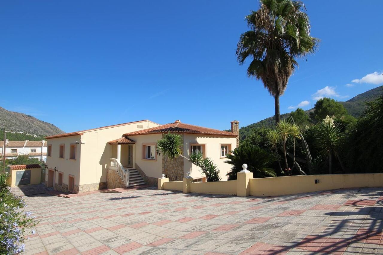For Sale. Villa in Benigembla