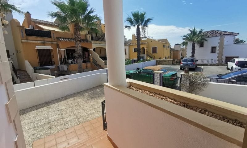 Venta. Villa en Algorfa