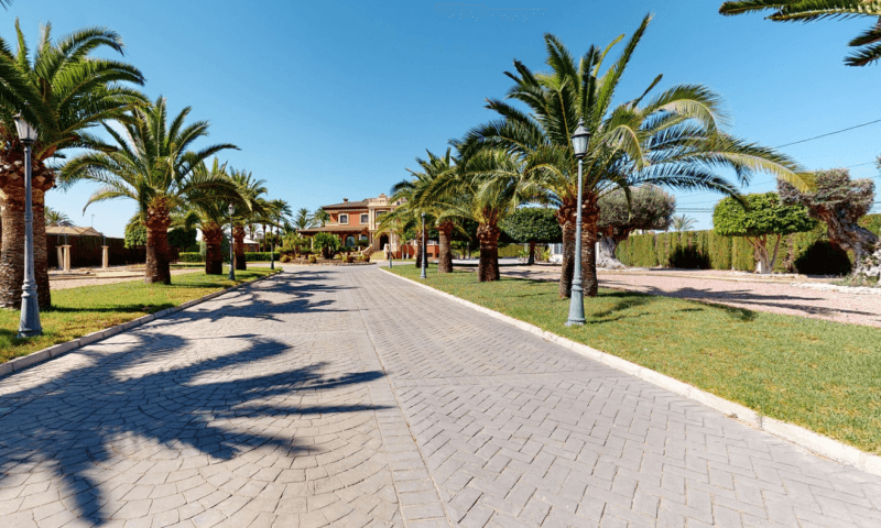 Venta. Villa en Elche