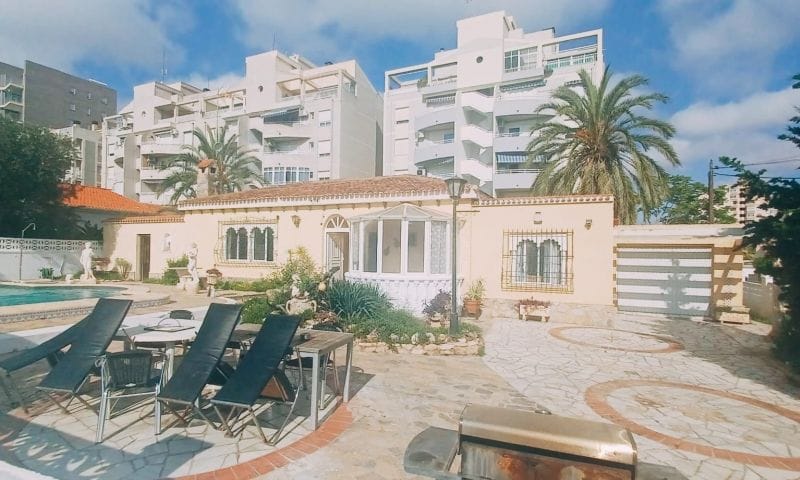 Verkauf. Villa in Torrevieja