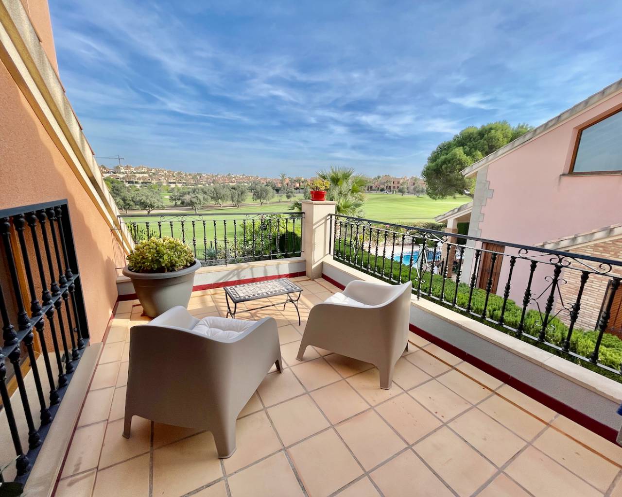 Venta. Villa en Algorfa