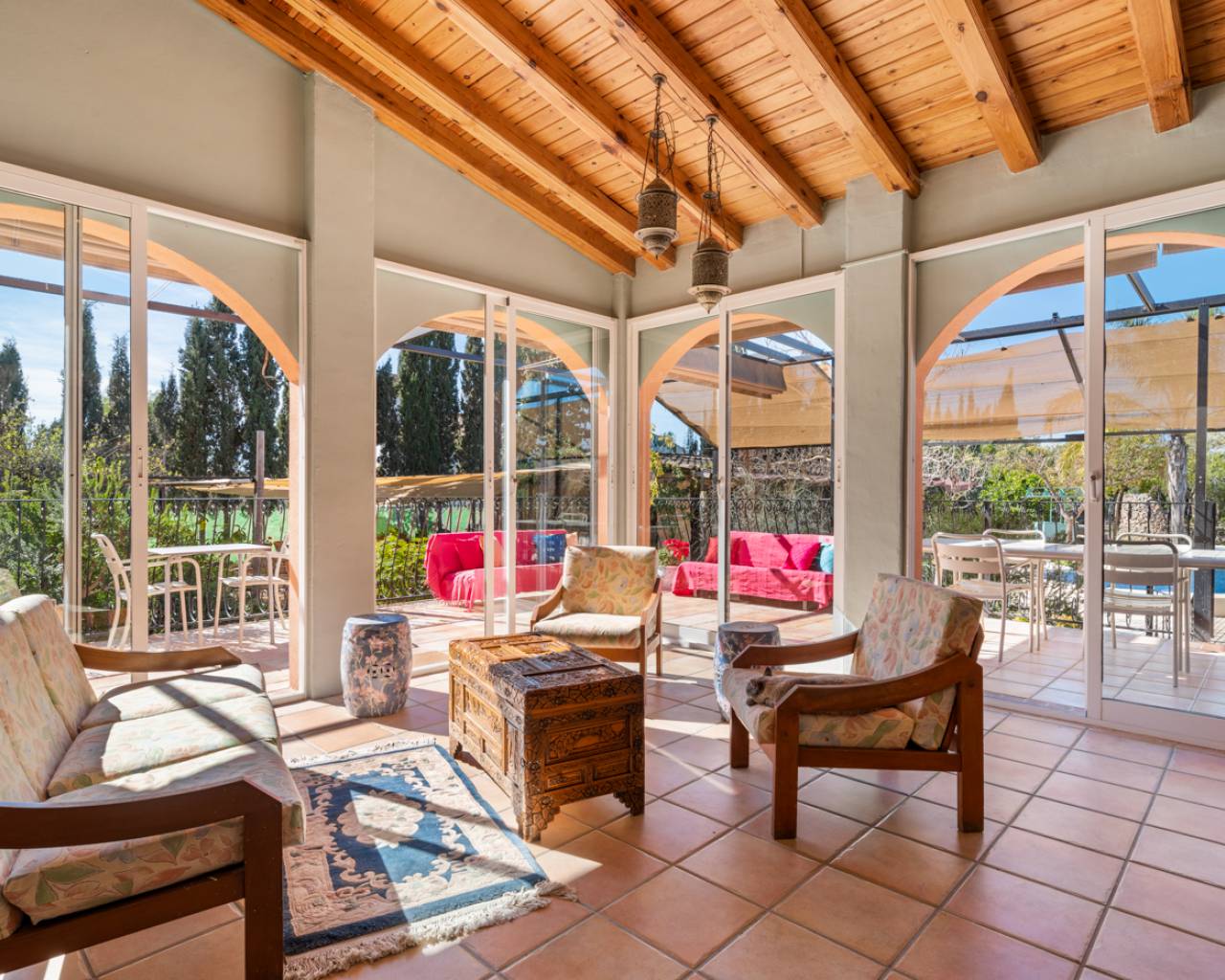 Venta. Villa en Catral
