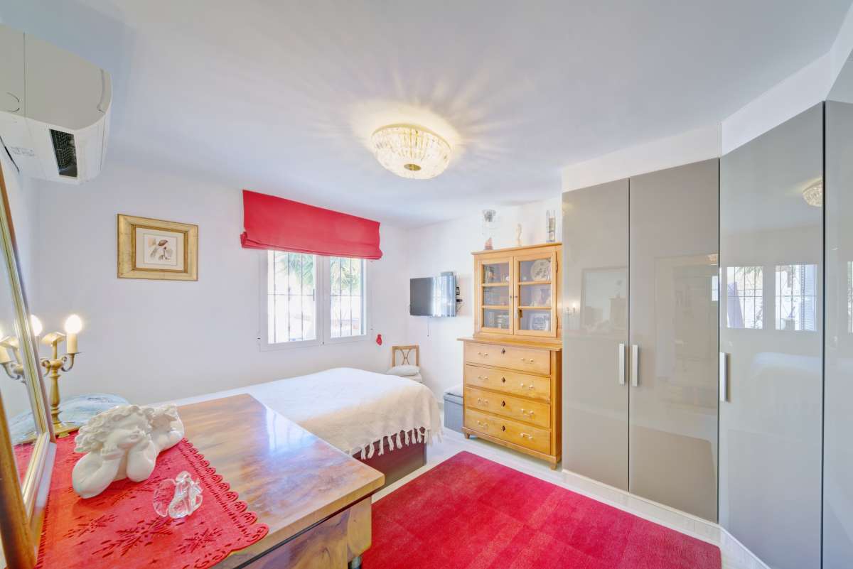 For Sale. Villa in