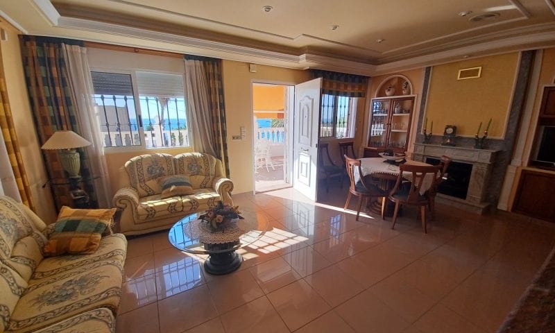 Venta. Villa en Torrevieja