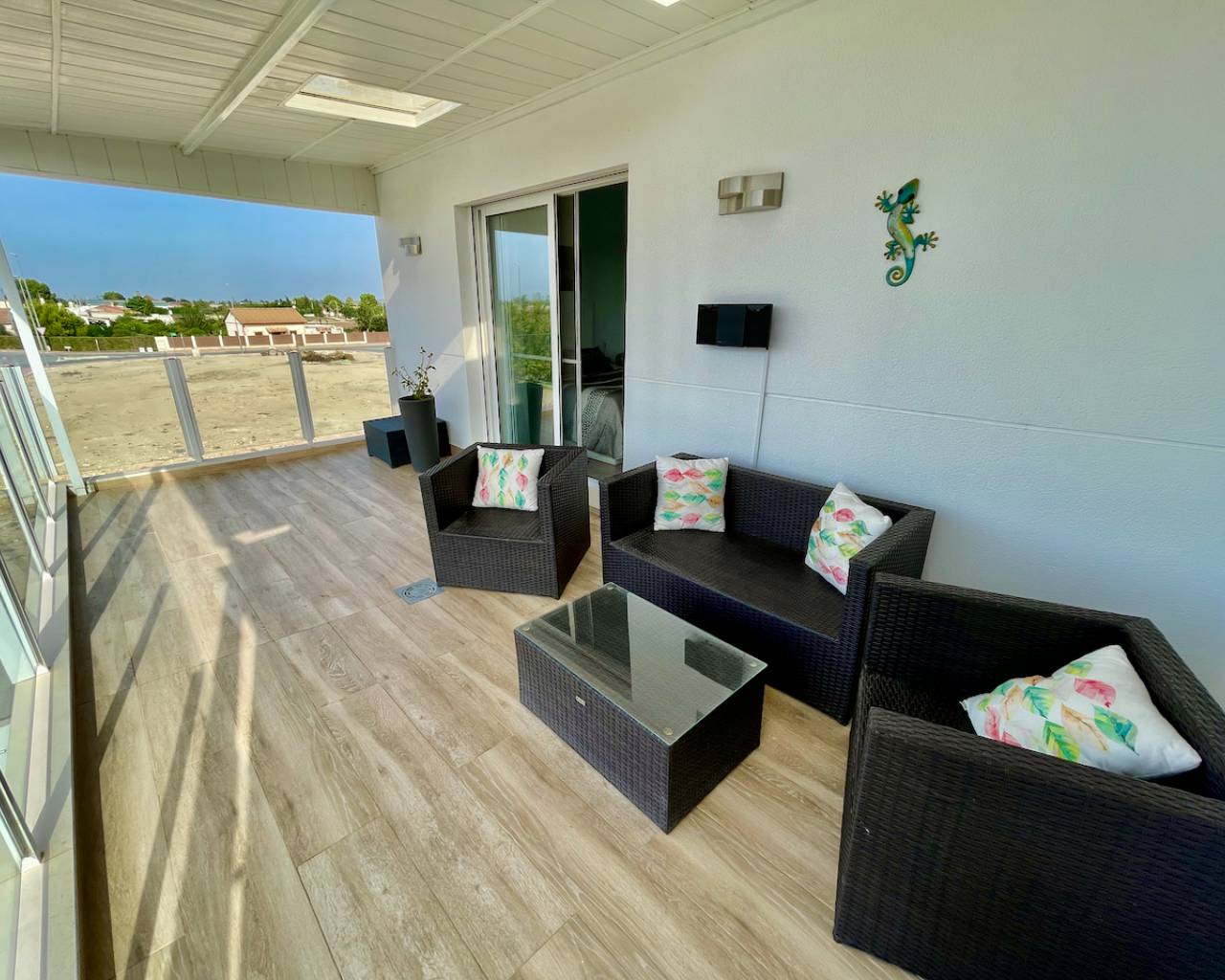 For Sale. Villa in Daya Nueva