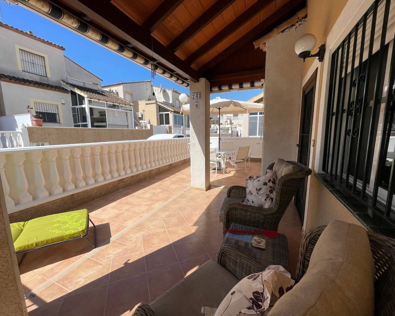 Venta. Villa en Algorfa
