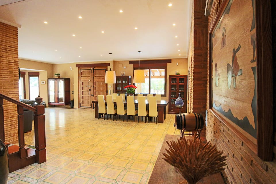 For Sale. Villa in Pedreguer