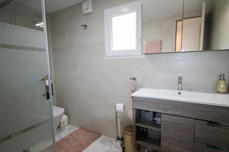 Venta. Villa en San Miguel de Salinas
