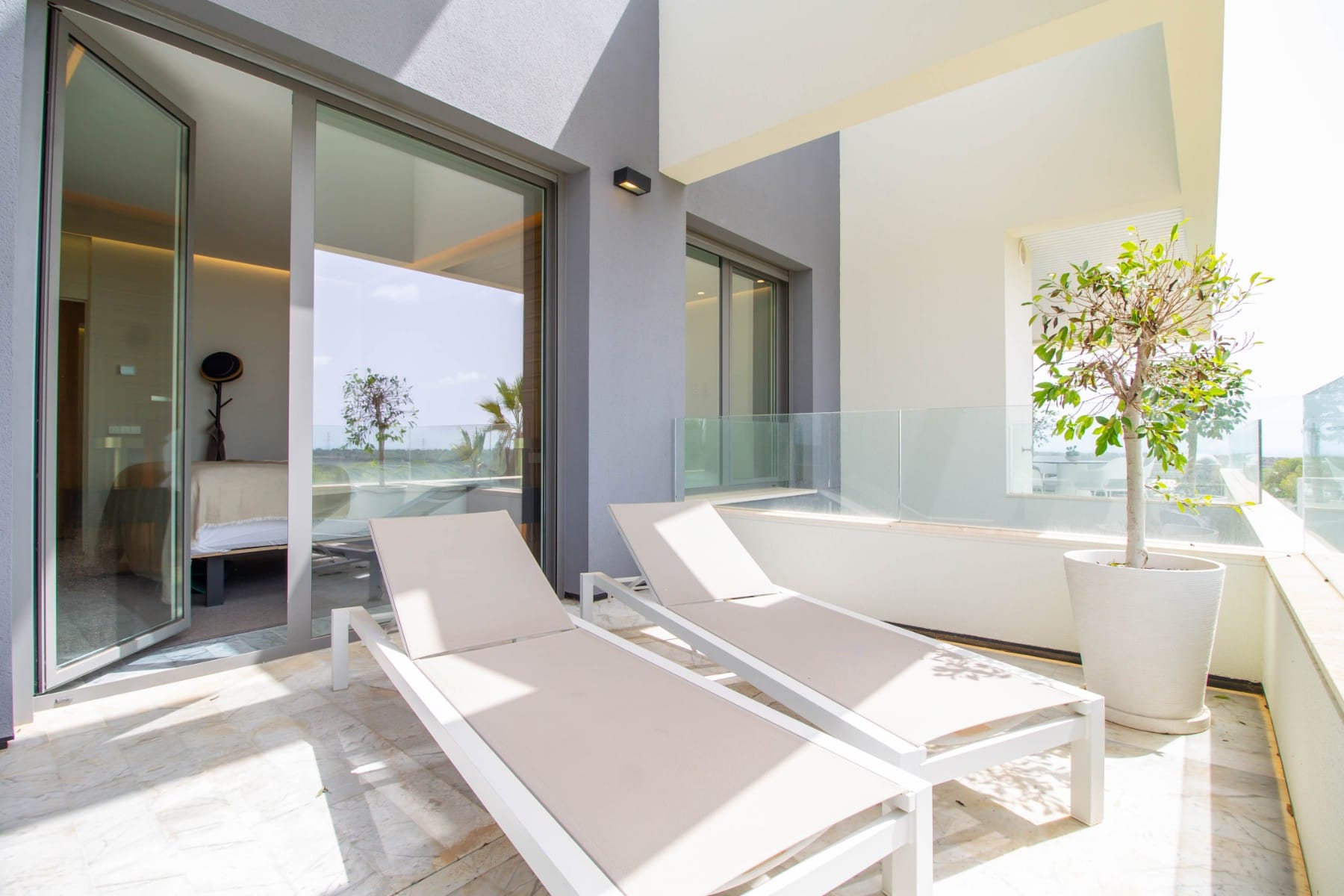 Venta. Apartment en Las Colinas Golf Resort