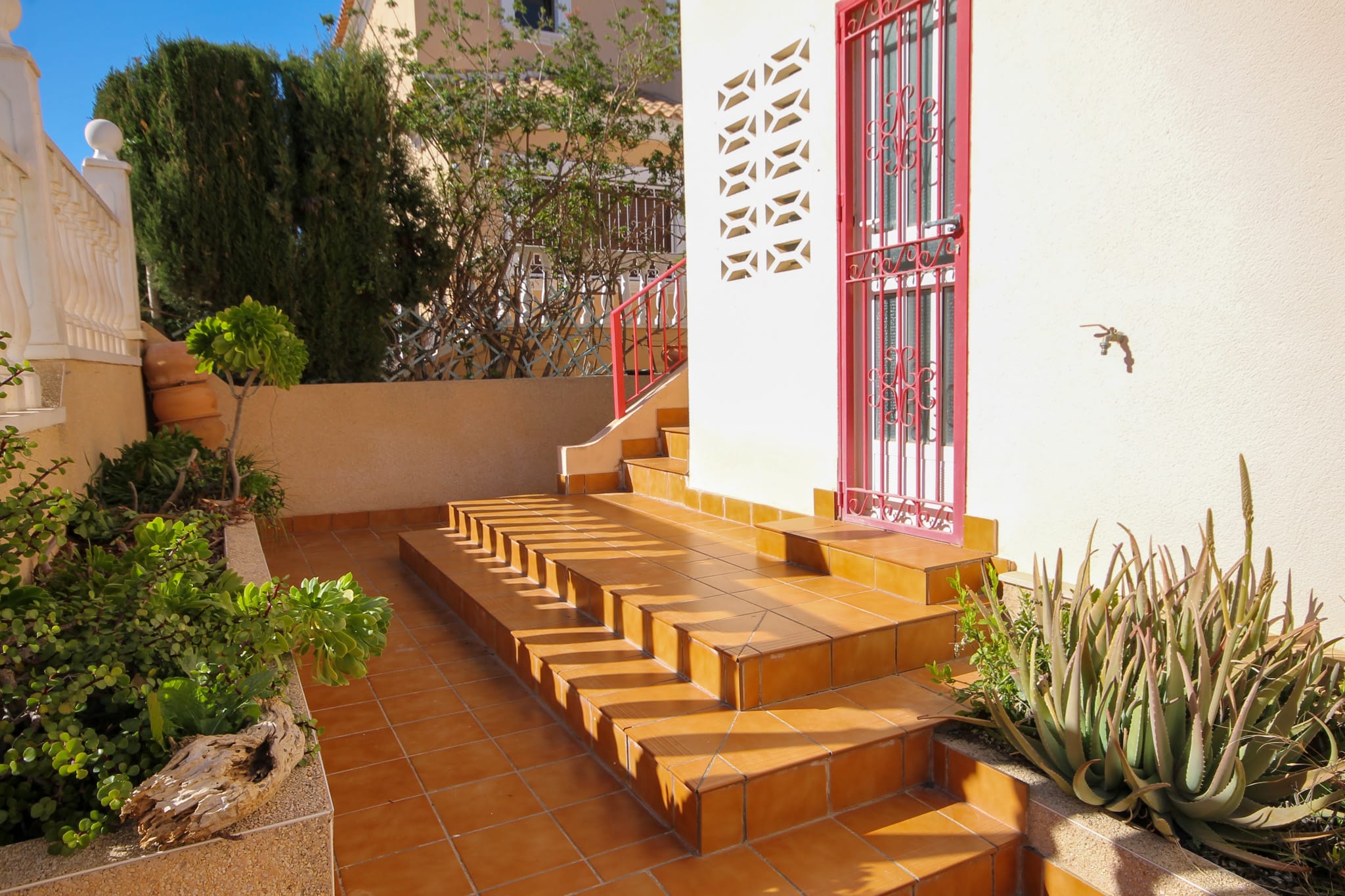 Venta. Villa en San Miguel de Salinas