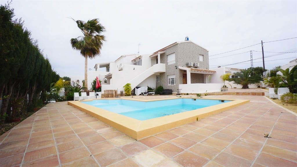 Venta. Villa en Calpe