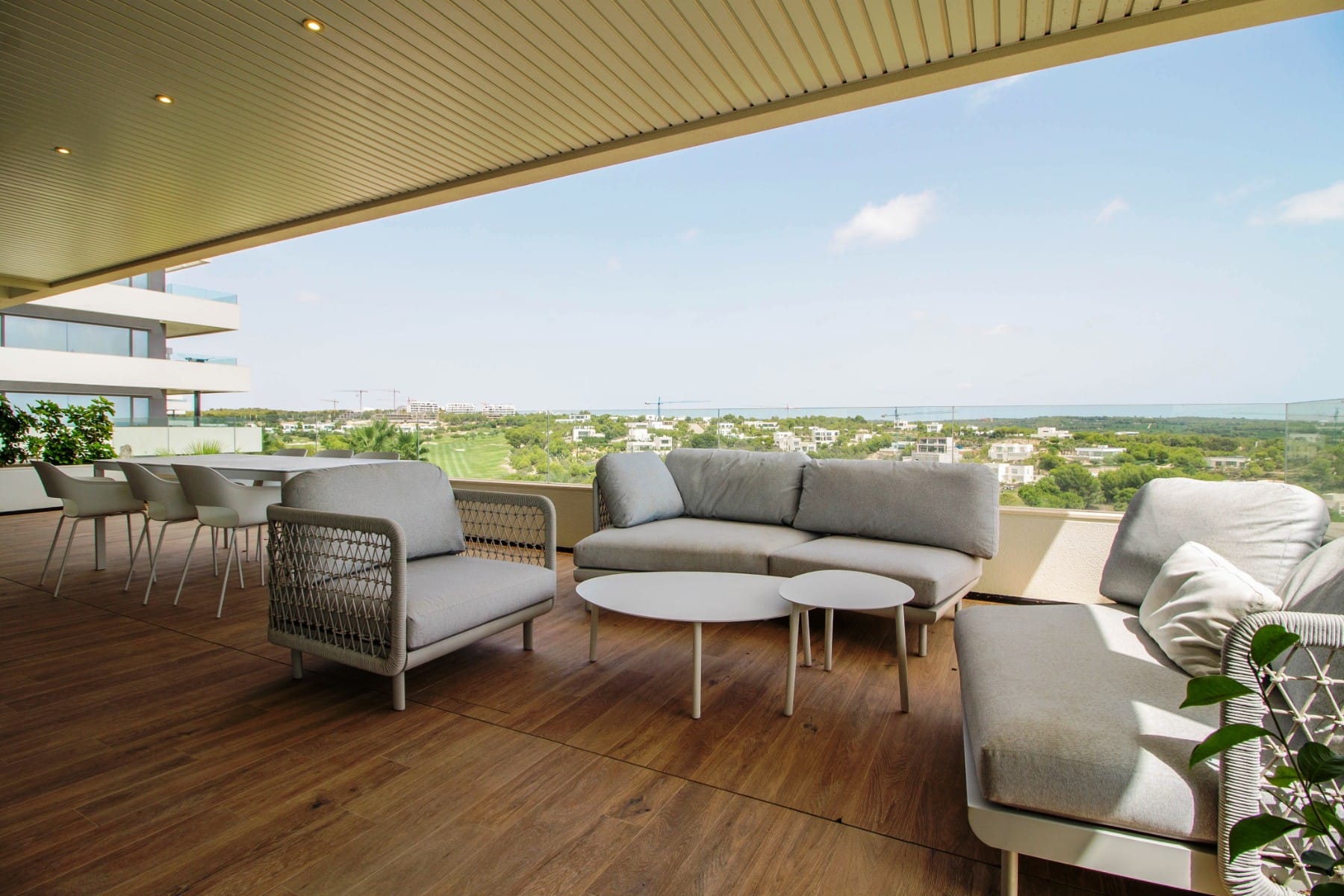 Venta. Apartment en Las Colinas Golf Resort