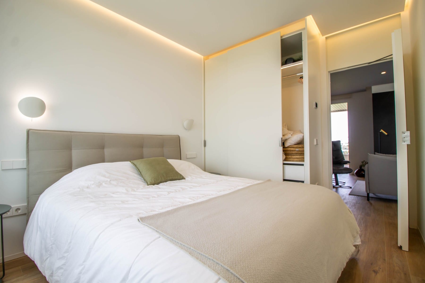 Venta. Apartment en Las Colinas Golf Resort