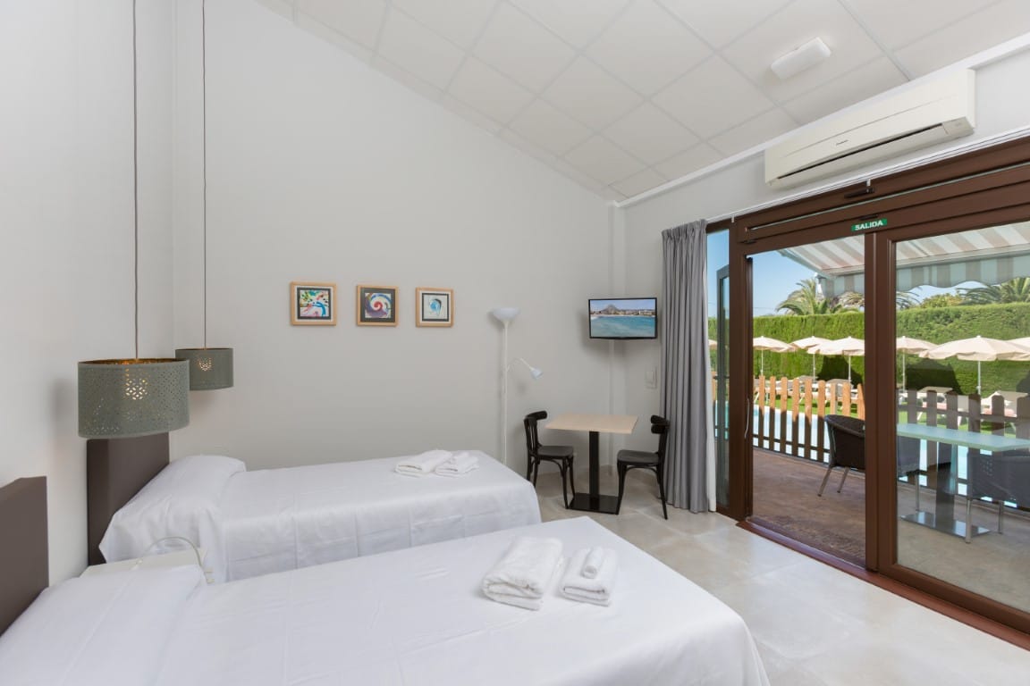 Venta. Commercial Unit en Javea