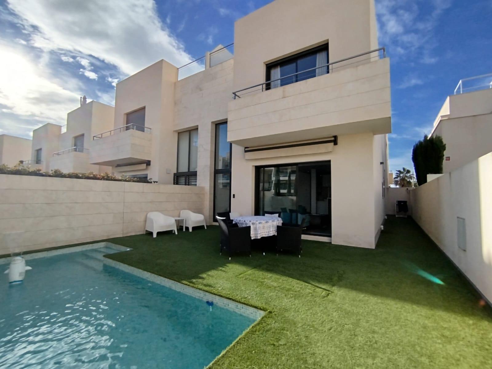 CBW-626 - Verkoop. Villa in Orihuela Costa
