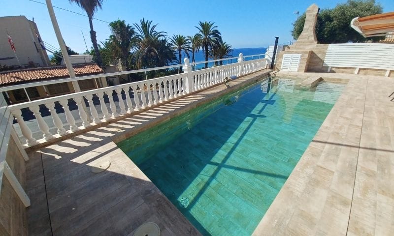 Venta. Villa en Torrevieja