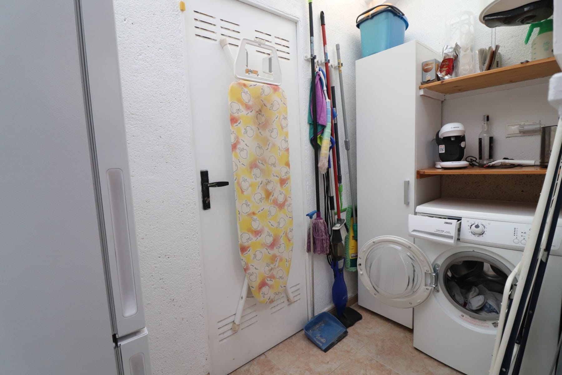 Venta. Villa en Algorfa