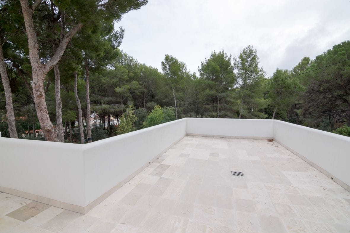 Modern villa in Las Rotas.