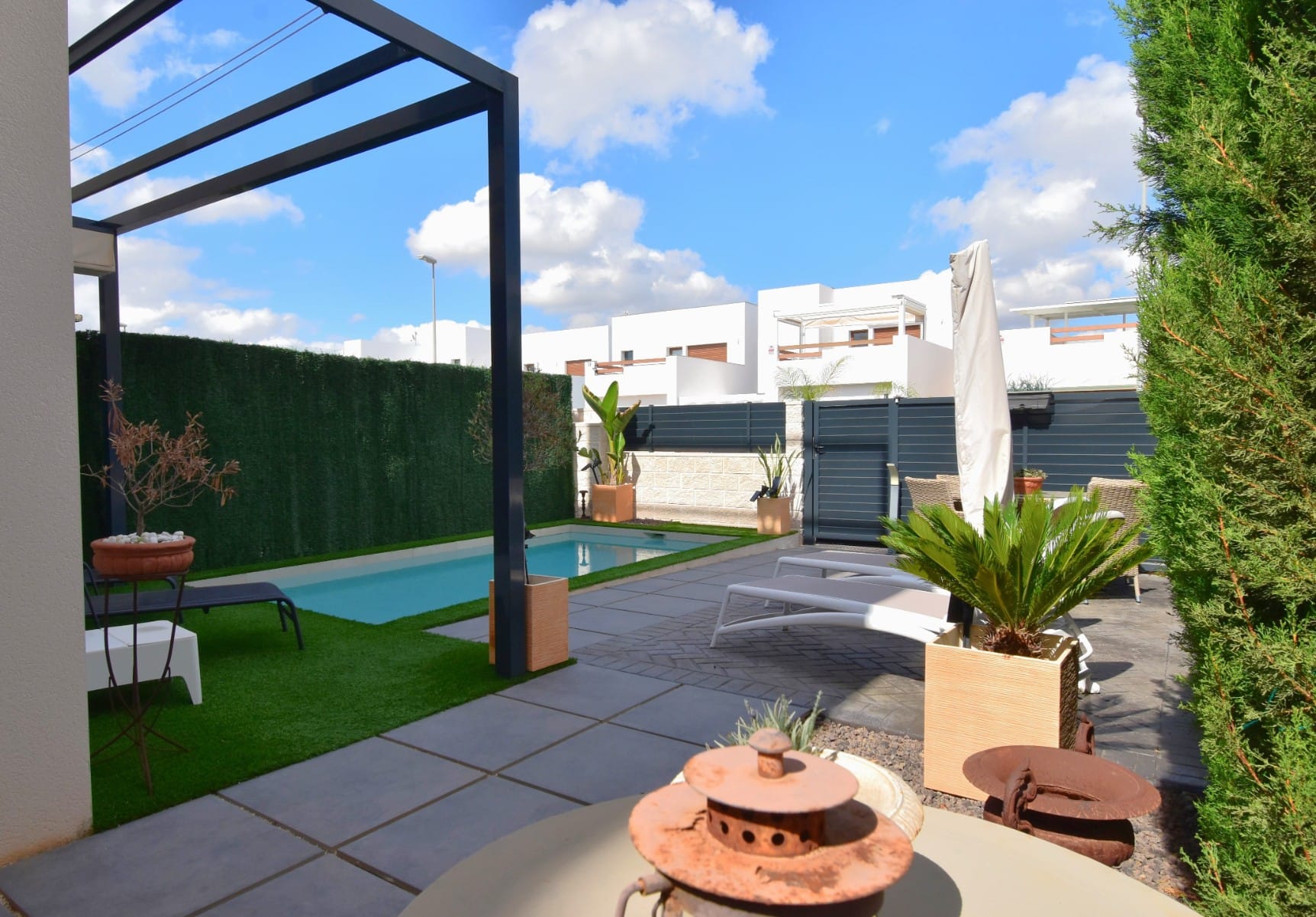 Venta. Villa en Benijofar