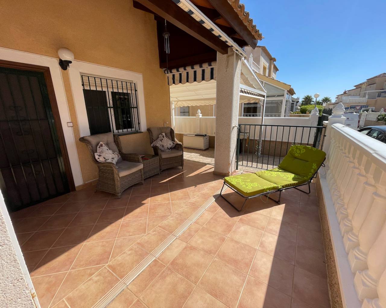 Venta. Villa en Algorfa