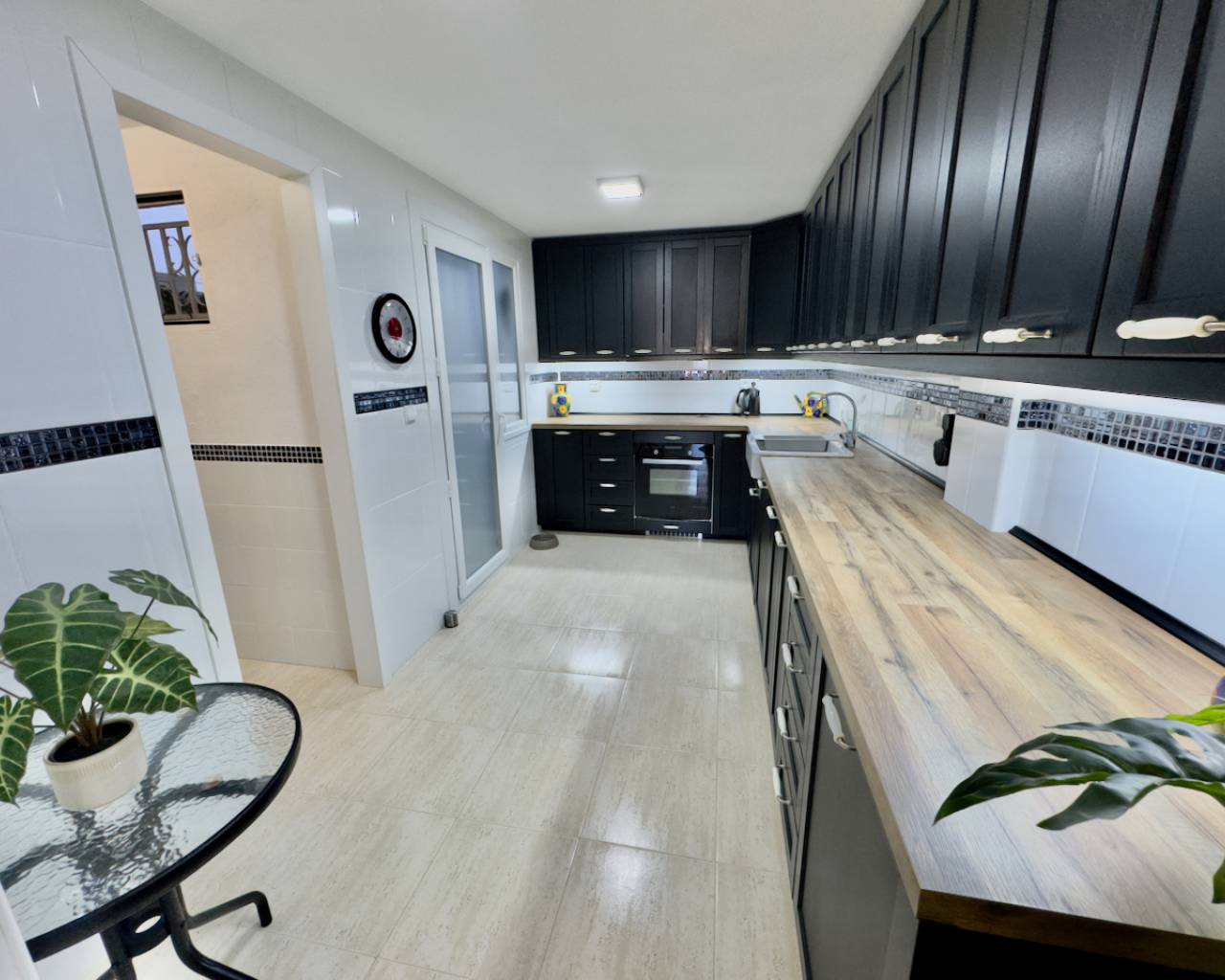 Venta. Villa en Los Montesinos
