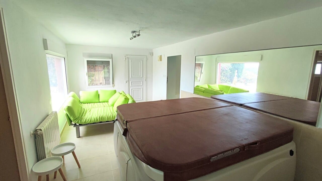 Venta. Villa en Denia