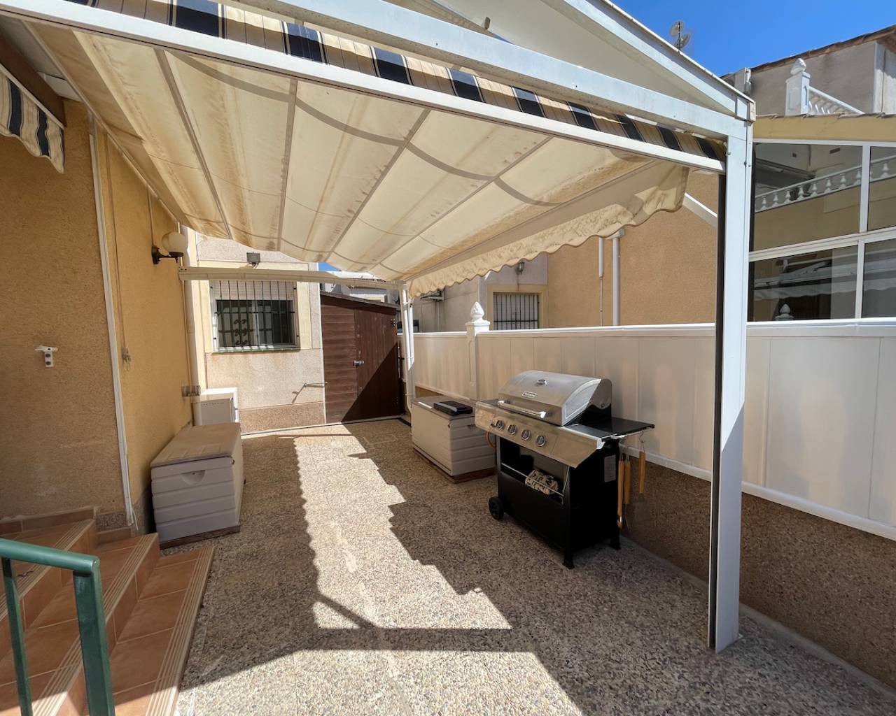 Venta. Villa en Algorfa