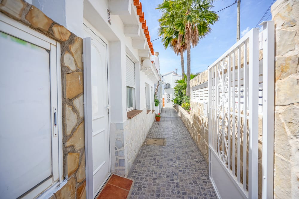 Venta. Commercial Unit en Calpe
