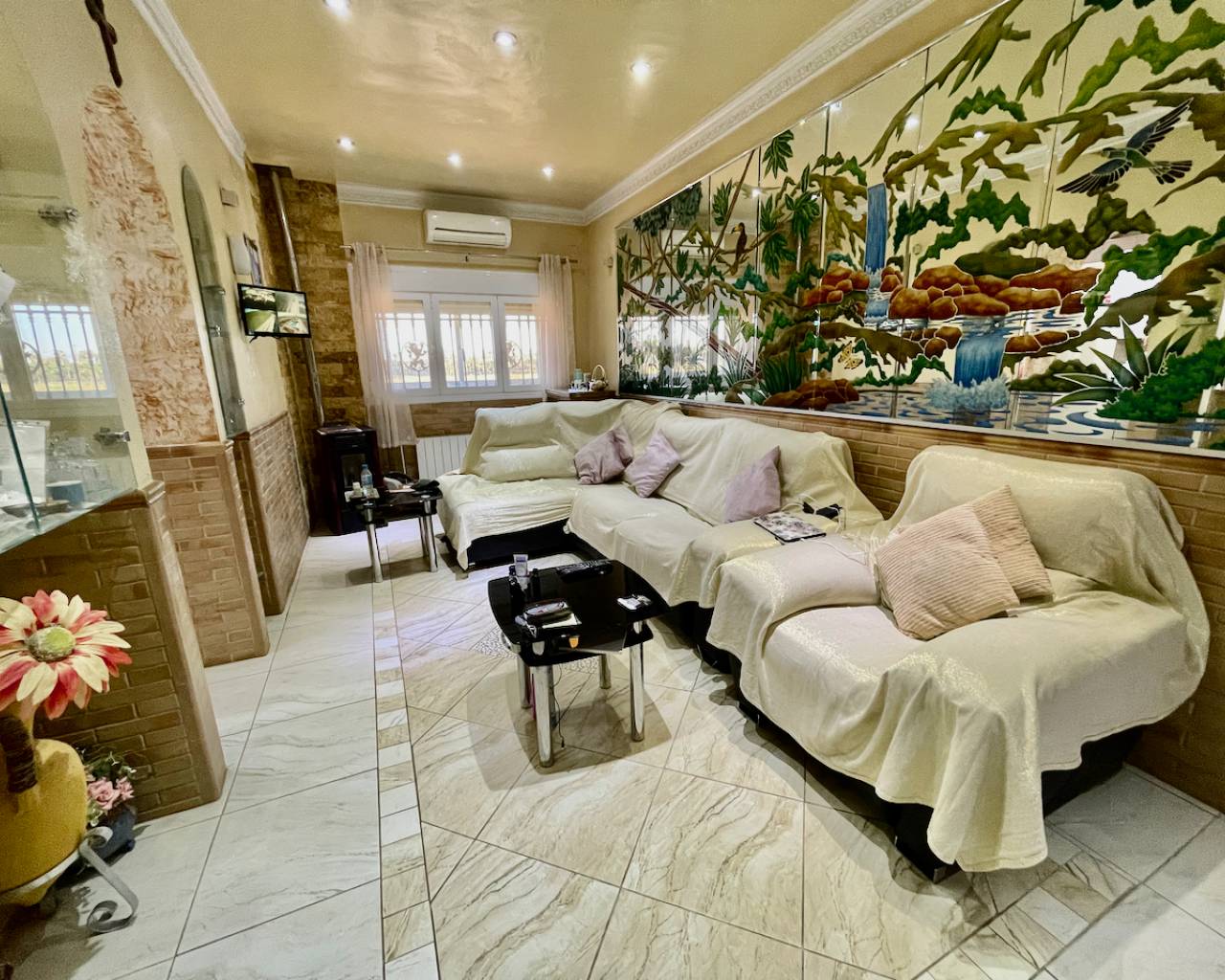 For Sale. Villa in Guardamar del Segura