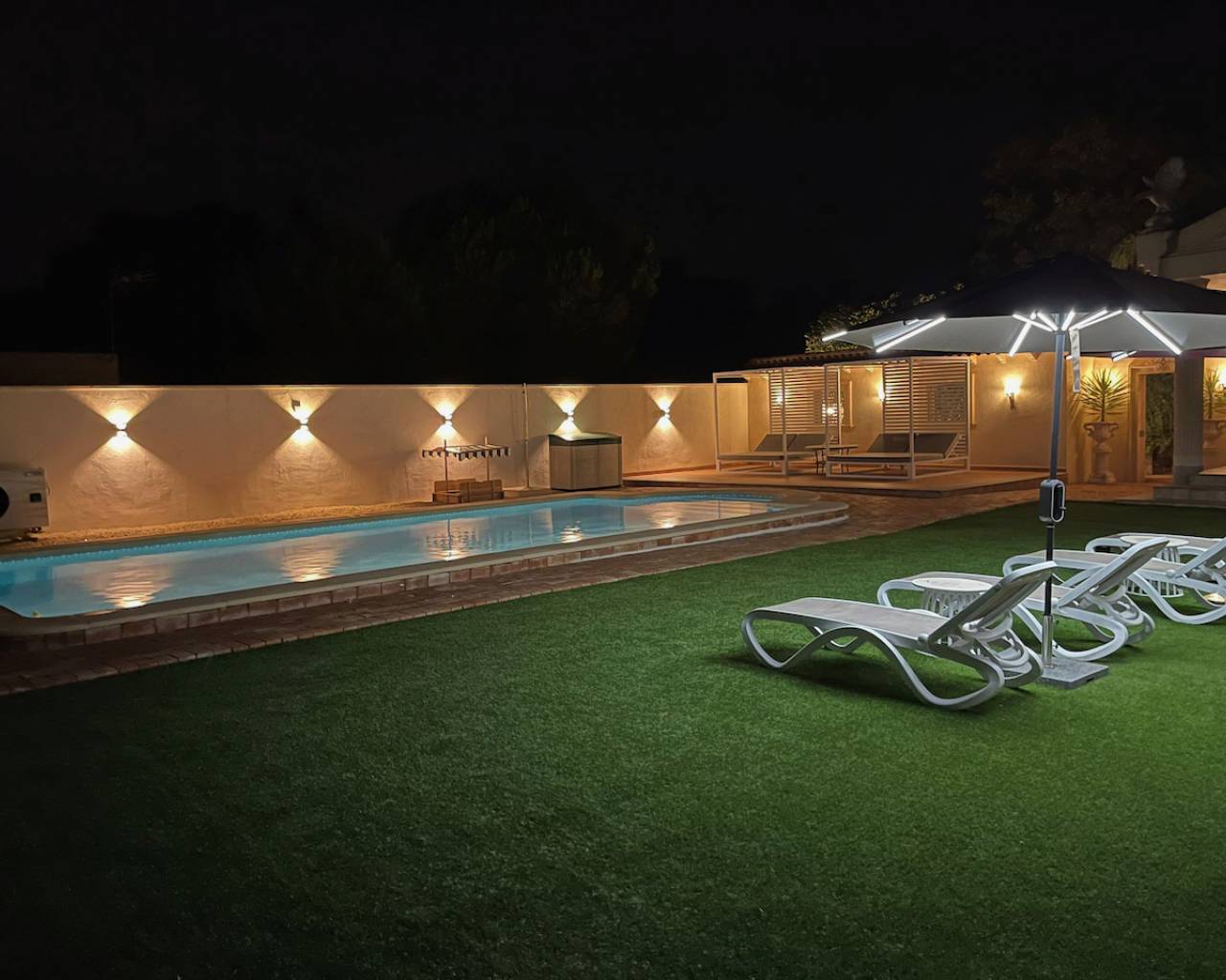 Venta. Villa en Daya Vieja
