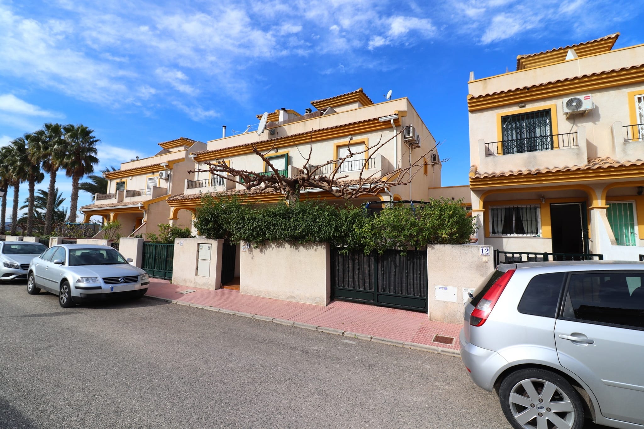 For Sale. Townhouse in Daya Nueva